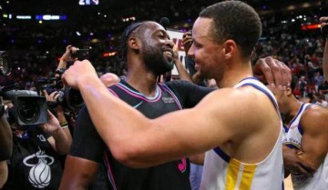 hth GAMES平台-无人能永处巅峰 库里：接受韦德建议 坚信仍能冲冠